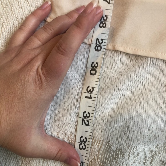 ASTR cream lace mini shift dress - Picture 9 of 11